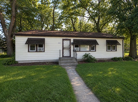 Photo of 1819 167th Street, Hazel Crest, IL 60429 (MLS # 12747402)