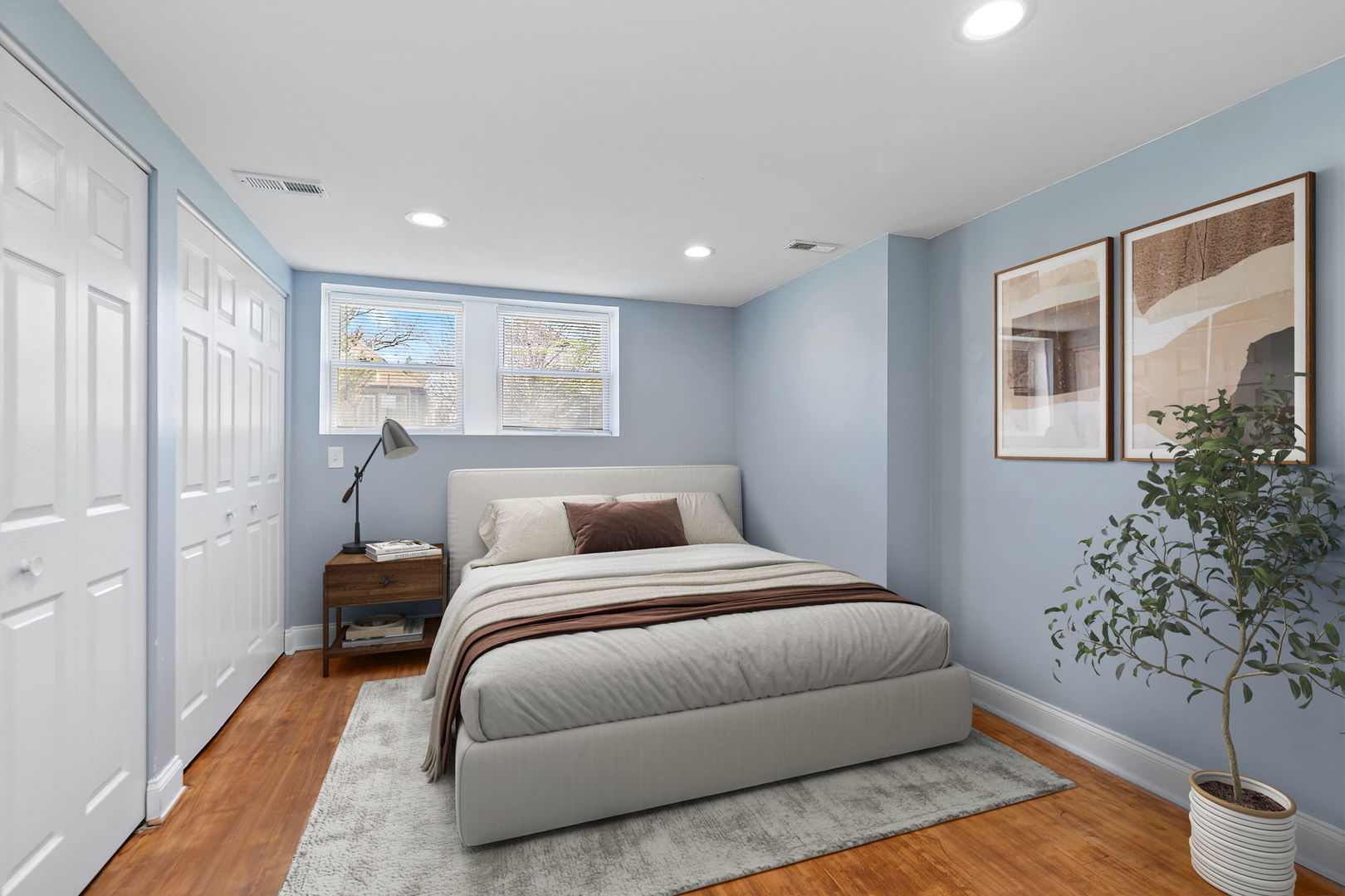 4556 N Kostner Avenue G