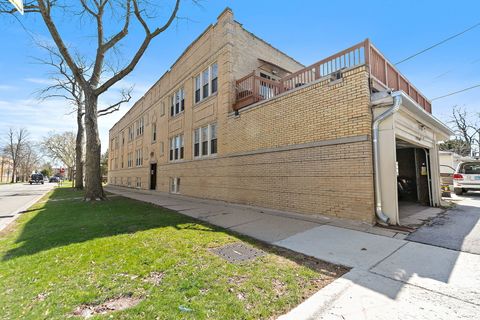 Tiny photo for 4556 N Kostner Avenue #G, Chicago, IL 60630 (MLS # 12617970)