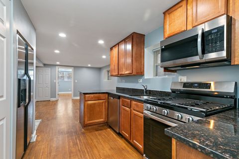 Tiny photo for 4556 N Kostner Avenue #G, Chicago, IL 60630 (MLS # 12617970)