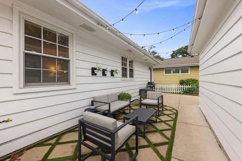 Tiny photo for 1205 E EVERGREEN Street, Wheaton, IL 60187 (MLS # 12731036)
