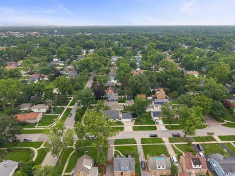Tiny photo for 1205 E EVERGREEN Street, Wheaton, IL 60187 (MLS # 12731036)