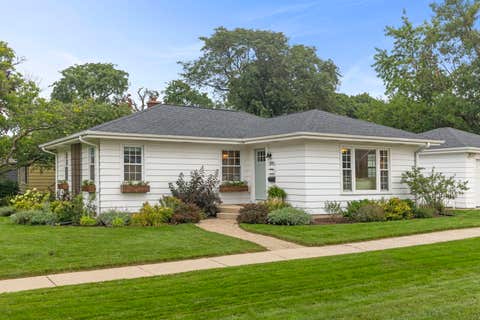 Tiny photo for 1205 E EVERGREEN Street, Wheaton, IL 60187 (MLS # 12731036)
