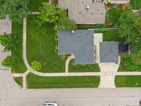 Tiny photo for 1205 E EVERGREEN Street, Wheaton, IL 60187 (MLS # 12731036)