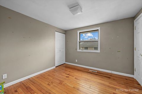 Tiny photo for 1429 Kings Road, Carpentersville, IL 60110 (MLS # 12581746)