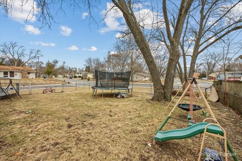 Tiny photo for 1429 Kings Road, Carpentersville, IL 60110 (MLS # 12581746)