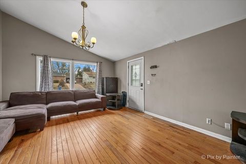 Tiny photo for 1429 Kings Road, Carpentersville, IL 60110 (MLS # 12581746)