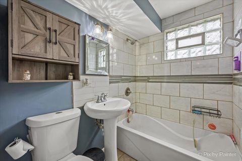 Tiny photo for 1429 Kings Road, Carpentersville, IL 60110 (MLS # 12581746)