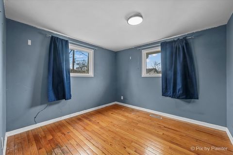 Tiny photo for 1429 Kings Road, Carpentersville, IL 60110 (MLS # 12581746)