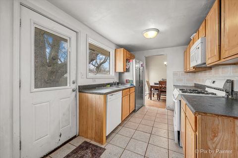 Tiny photo for 1429 Kings Road, Carpentersville, IL 60110 (MLS # 12581746)