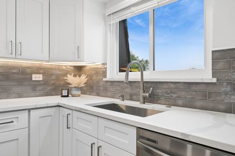 Tiny photo for 408 Kensington Road #E, Mount Prospect, IL 60056 (MLS # 12626745)