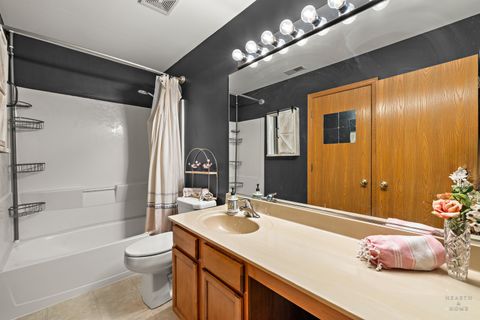 Tiny photo for 212 Bakers Drive W, Lakemoor, IL 60051 (MLS # 12579629)