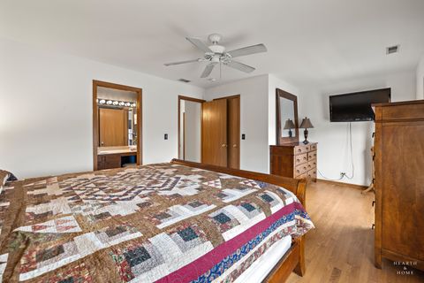 Tiny photo for 212 Bakers Drive W, Lakemoor, IL 60051 (MLS # 12579629)