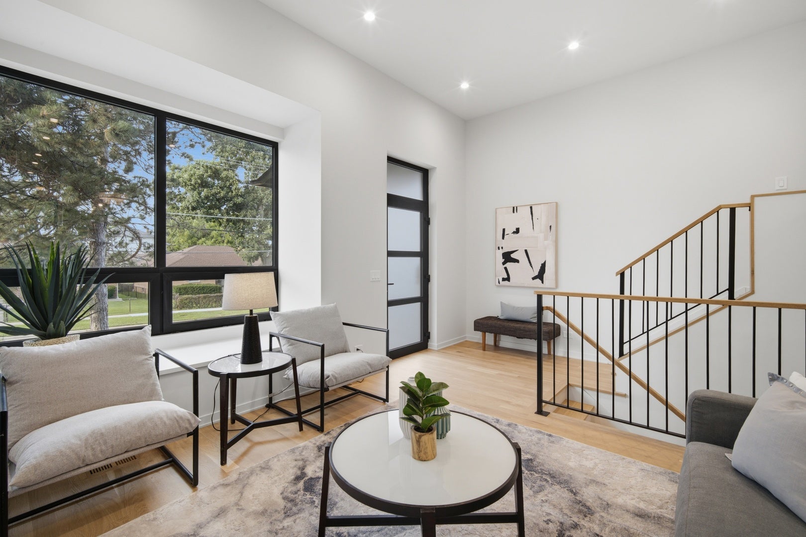 49 Prairie Avenue 49B
