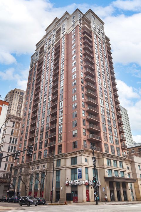 Photo of 1101 S State Street #2207, Chicago, IL 60605 (MLS # 12583974)