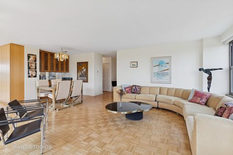 Tiny photo for 2970 N Lake Shore Drive #7B-7C, Chicago, IL 60657 (MLS # 12464661)