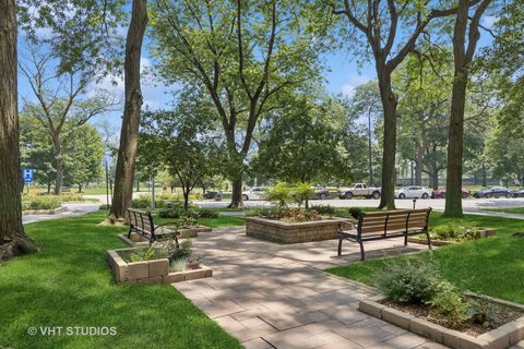 Tiny photo for 2970 N Lake Shore Drive #7B-7C, Chicago, IL 60657 (MLS # 12464661)