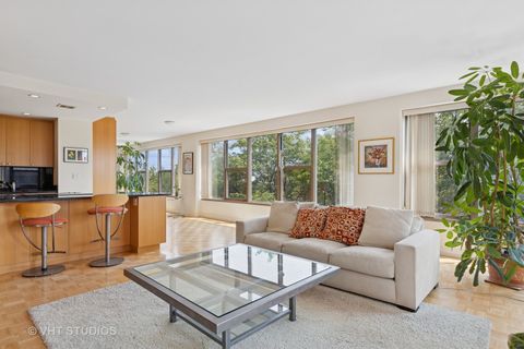 Tiny photo for 2970 N Lake Shore Drive #7B-7C, Chicago, IL 60657 (MLS # 12464661)