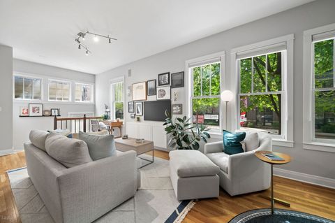 Tiny photo for 1459 W MELROSE Street #1S, Chicago, IL 60657 (MLS # 12632757)