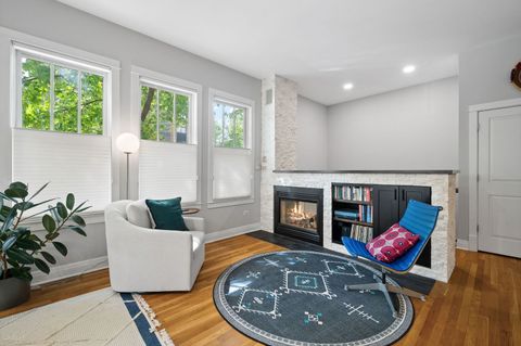 Tiny photo for 1459 W MELROSE Street #1S, Chicago, IL 60657 (MLS # 12632757)