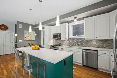 Tiny photo for 1459 W MELROSE Street #1S, Chicago, IL 60657 (MLS # 12632757)