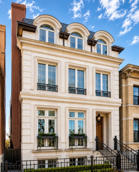 Photo of 1852 N Howe Street, Chicago, IL 60614 (MLS # 12645600)