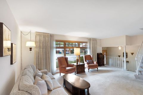 Tiny photo for 147 Lance Drive, Des Plaines, IL 60016 (MLS # 12487208)