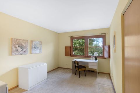 Tiny photo for 147 Lance Drive, Des Plaines, IL 60016 (MLS # 12487208)