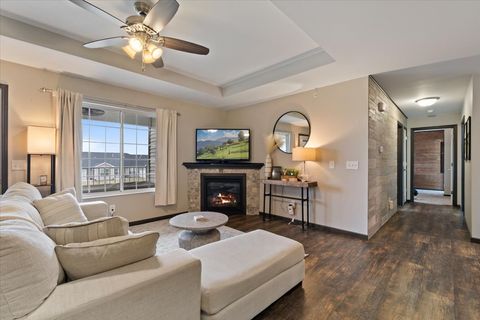 Tiny photo for 340 E Franklin Street #202, Eldridge, IA 52748 (MLS # 12598935)