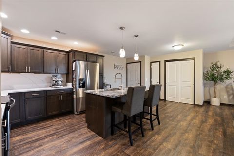 Tiny photo for 340 E Franklin Street #202, Eldridge, IA 52748 (MLS # 12598935)