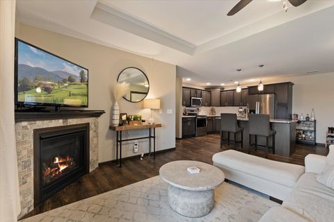 Tiny photo for 340 E Franklin Street #202, Eldridge, IA 52748 (MLS # 12598935)