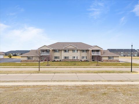 Photo of 340 E Franklin Street #202, Eldridge, IA 52748 (MLS # 12598935)