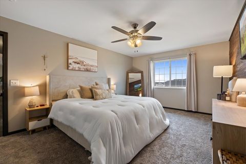 Tiny photo for 340 E Franklin Street #202, Eldridge, IA 52748 (MLS # 12598935)