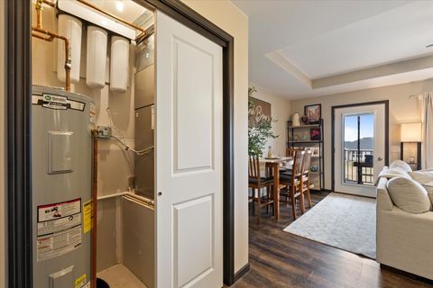 Tiny photo for 340 E Franklin Street #202, Eldridge, IA 52748 (MLS # 12598935)