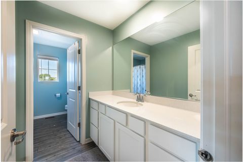 Tiny photo for 387 South Pointe Avenue, South Elgin, IL 60177 (MLS # 12453889)