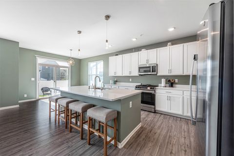 Tiny photo for 387 South Pointe Avenue, South Elgin, IL 60177 (MLS # 12453889)