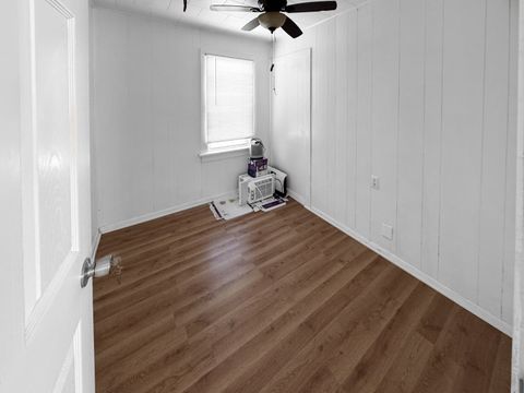 Tiny photo for 812 E Benton Street, Morris, IL 60450 (MLS # 12555995)