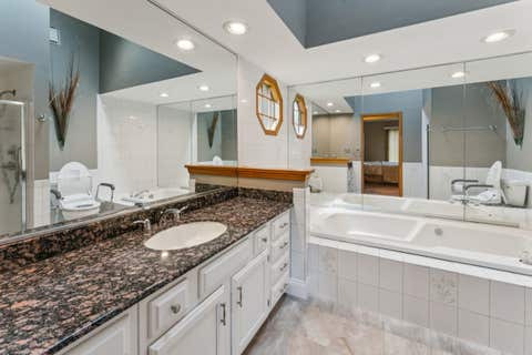 Tiny photo for 384 E Montrose Avenue, Wood Dale, IL 60191 (MLS # 12707627)