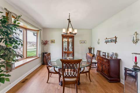 Tiny photo for 384 E Montrose Avenue, Wood Dale, IL 60191 (MLS # 12707627)