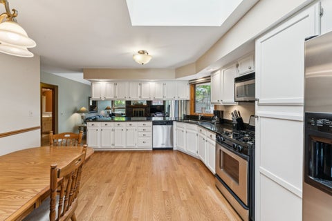 Tiny photo for 384 E Montrose Avenue, Wood Dale, IL 60191 (MLS # 12707627)