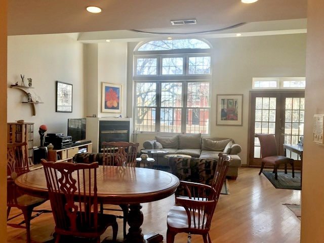 1933 N Sedgwick Street 2