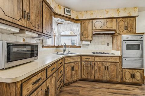 Tiny photo for 1617 N Hickory Street, Crest Hill, IL 60403 (MLS # 12565193)