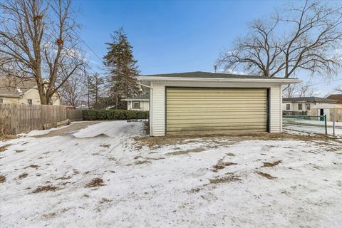 Tiny photo for 1617 N Hickory Street, Crest Hill, IL 60403 (MLS # 12565193)