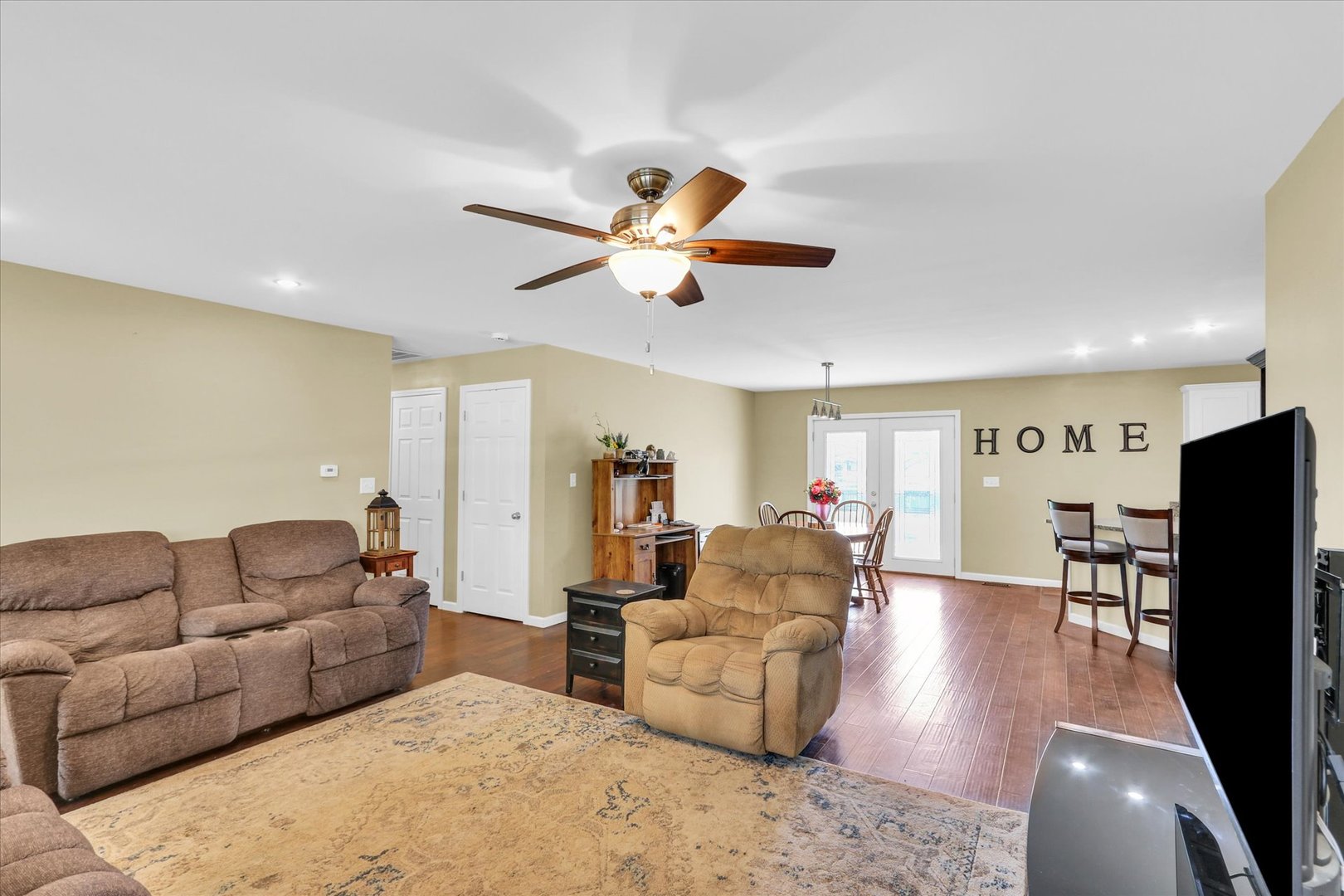 1113 S Herriott Court