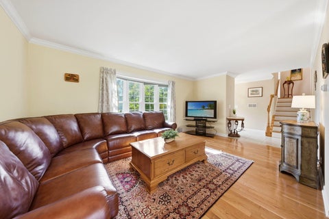 Tiny photo for 326 Greentree Parkway, Libertyville, IL 60048 (MLS # 12779913)
