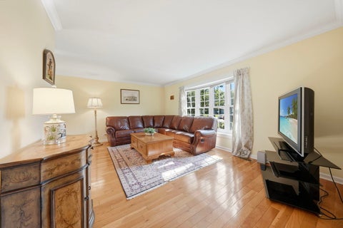 Tiny photo for 326 Greentree Parkway, Libertyville, IL 60048 (MLS # 12779913)