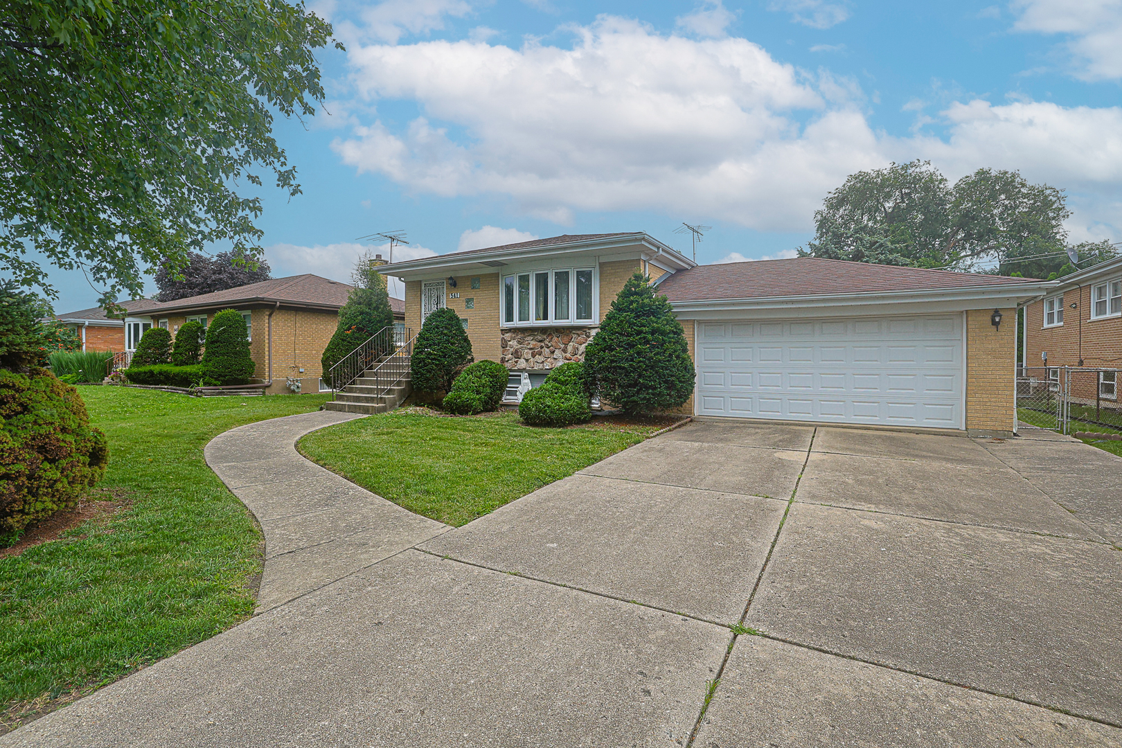 541 WILLOW Road