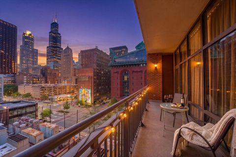 Tiny photo for 520 S State Street #712, Chicago, IL 60605 (MLS # 12642174)