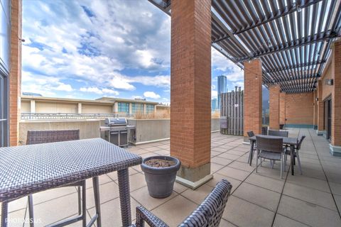 Tiny photo for 520 S State Street #712, Chicago, IL 60605 (MLS # 12642174)