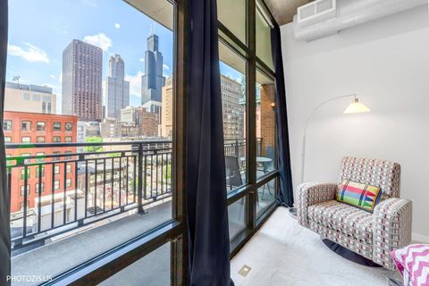 Tiny photo for 520 S State Street #712, Chicago, IL 60605 (MLS # 12642174)